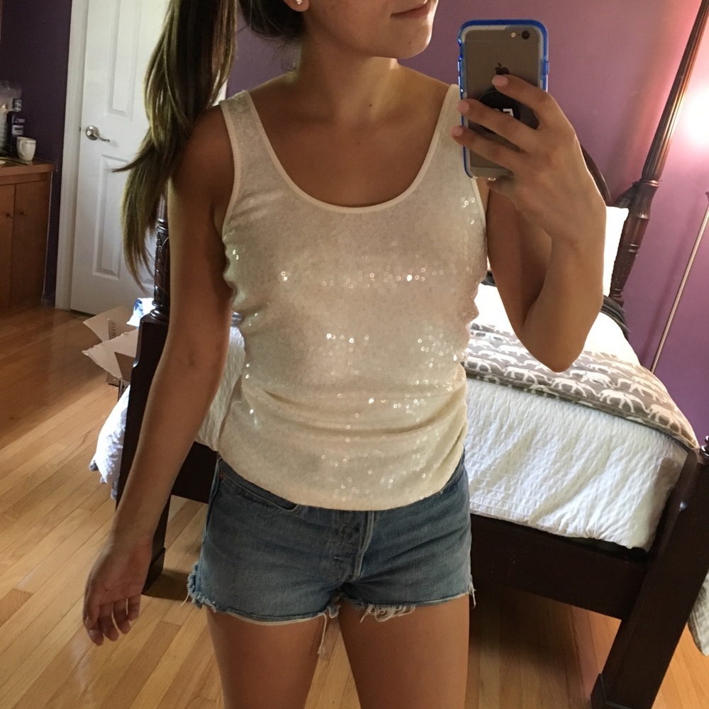 Sequin tank